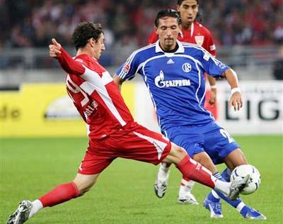 播凭借其 播凭借其